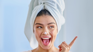 Come si applica un prodotto cosmetico sul nostro viso